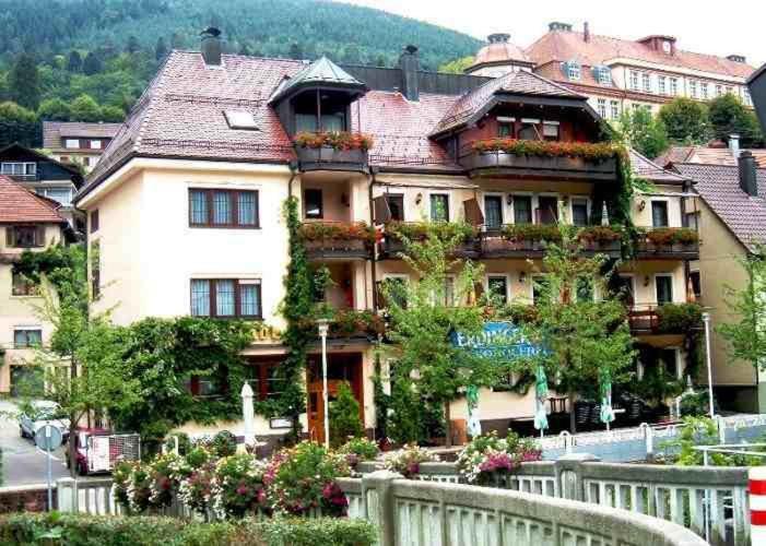 Hotel Restaurant Alte Linde Bad Wildbad Zewnętrze zdjęcie