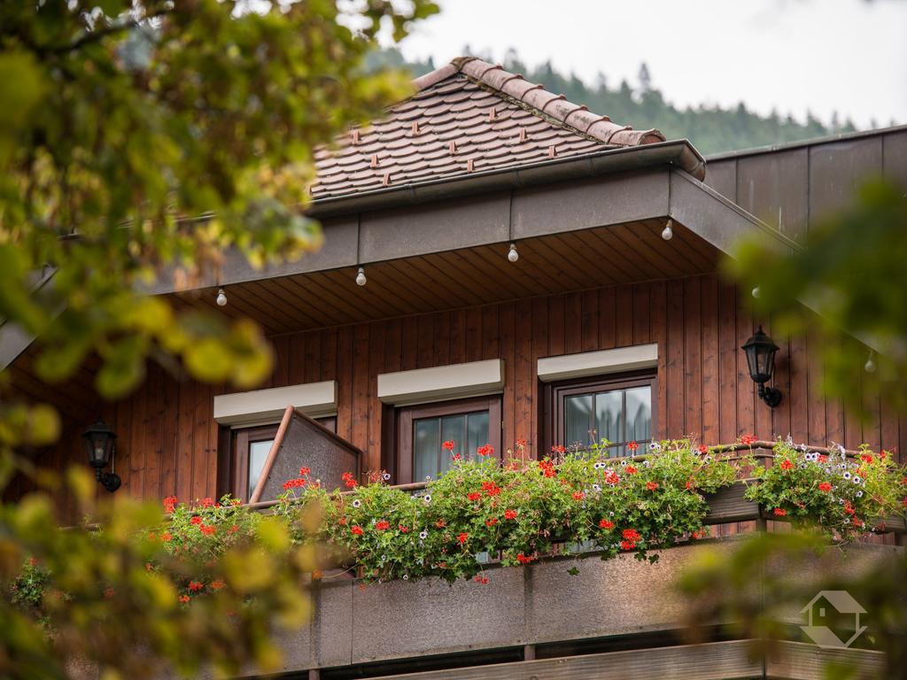 Hotel Restaurant Alte Linde Bad Wildbad Zewnętrze zdjęcie